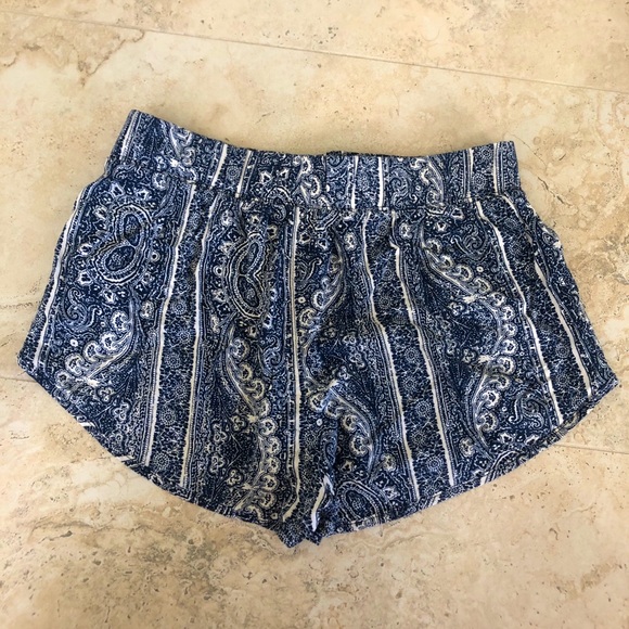 Abercrombie & Fitch Shorts - Picture 2 of 5